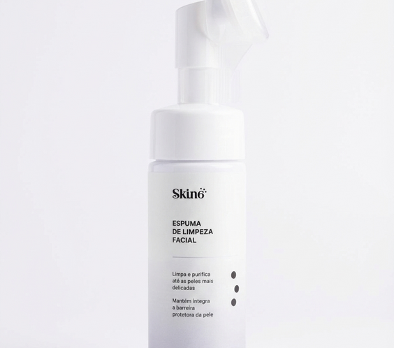 Espuma de limpeza facial com Ácido Hialurônico