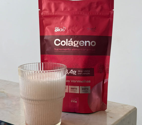 Colágeno Bio6 Frutas Vermelhas em copo